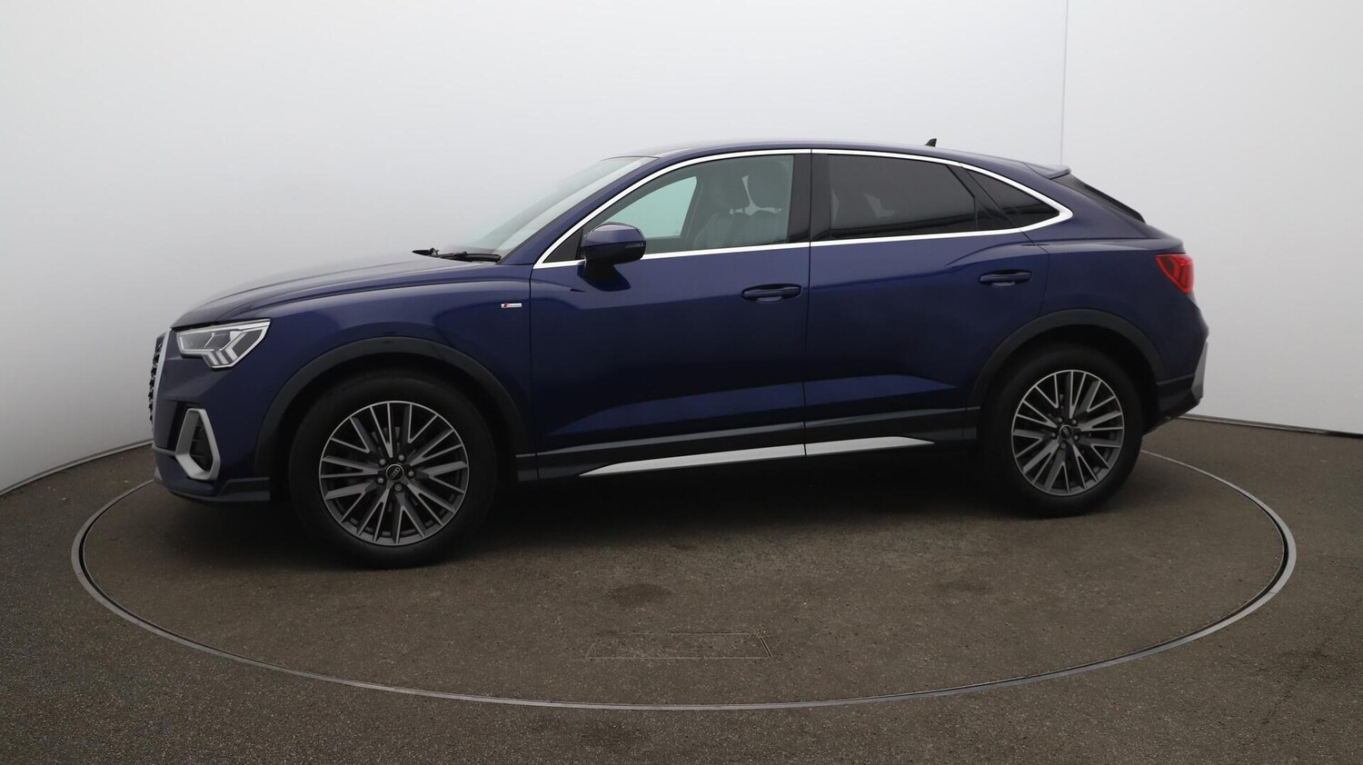 Used Audi Q3 2022 for sale - 76136354: Photo 67