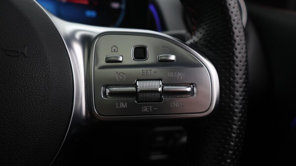 Used Mercedes-Benz EQB 2022 for sale - 76337411: Photo 30