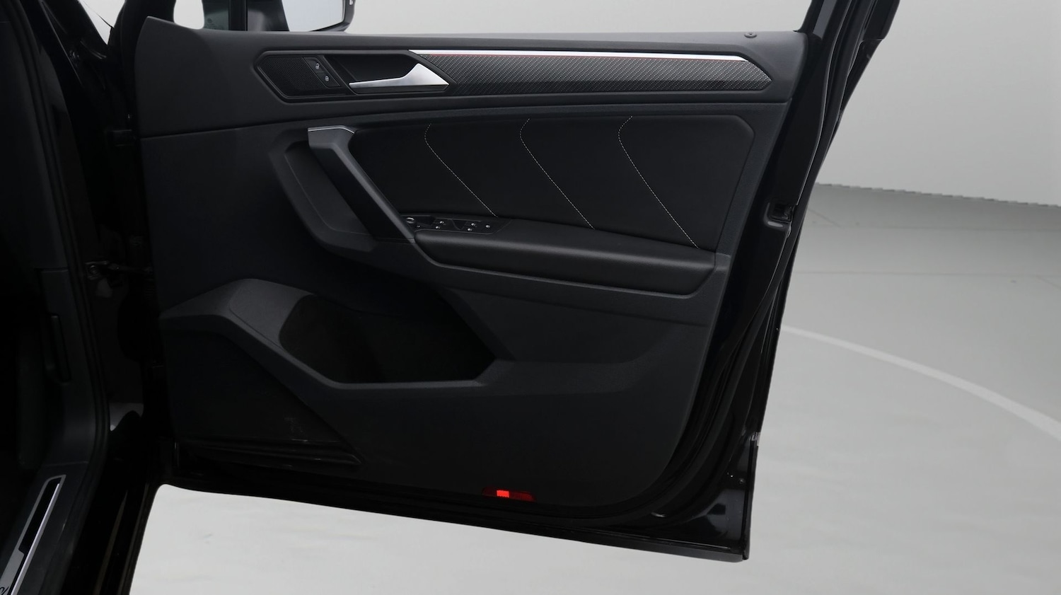 Used Volkswagen Tiguan 2023 for sale - 77662391: Photo 17