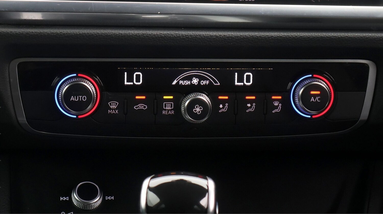 Used Audi Q3 2019 for sale - 77675877: Photo 12