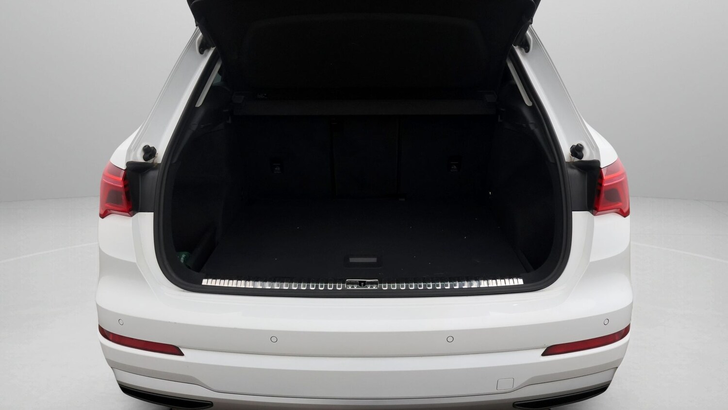 Used Audi Q3 2019 for sale - 77675877: Photo 17