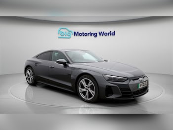 2022 - QUATTRO BASE 4-Door