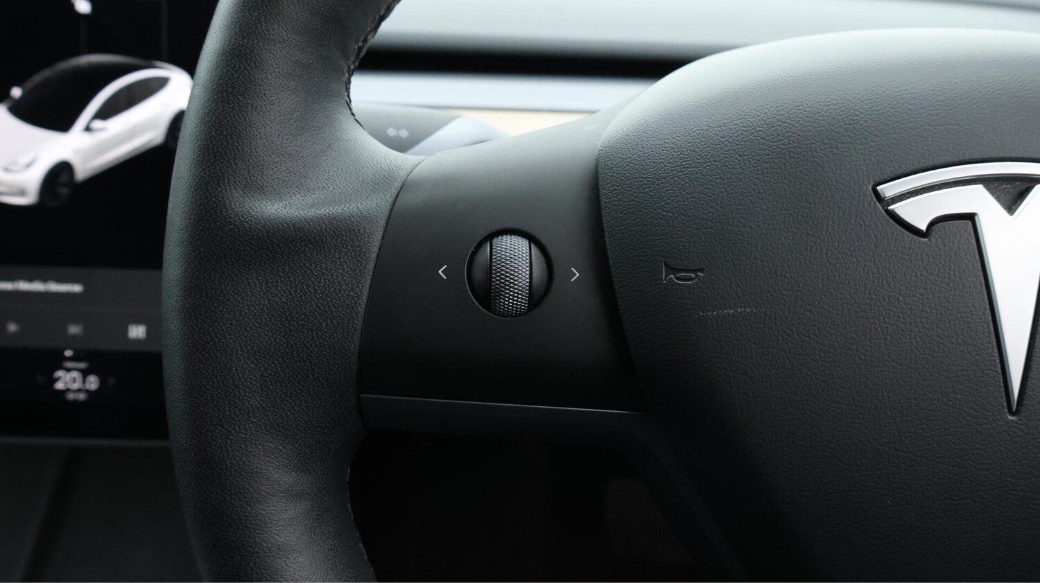 Used Tesla Model 3 2021 for sale - 76199865: Photo 26