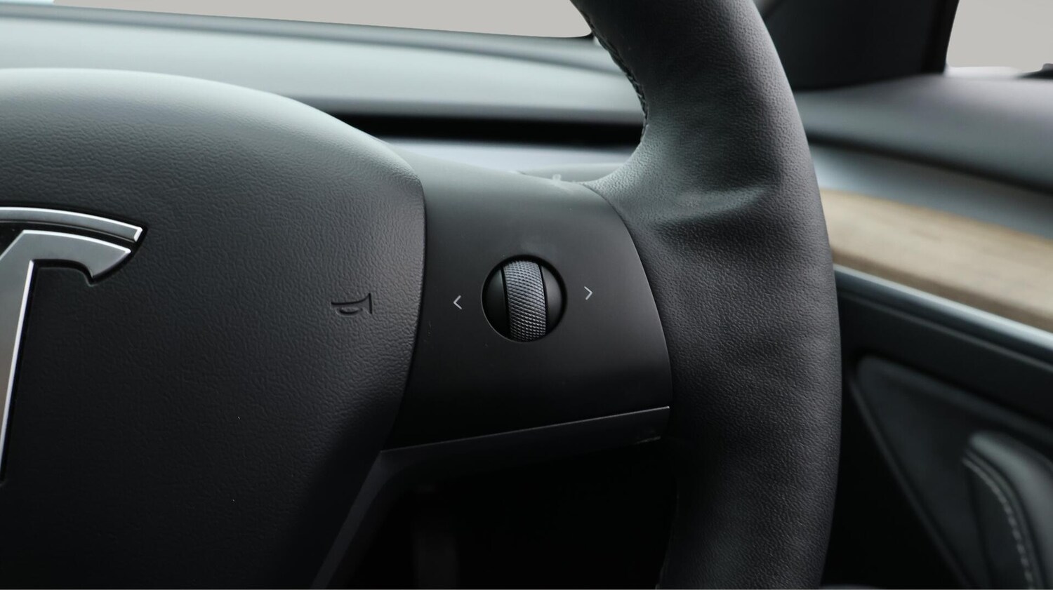 Used Tesla Model 3 2021 for sale - 76199865: Photo 27