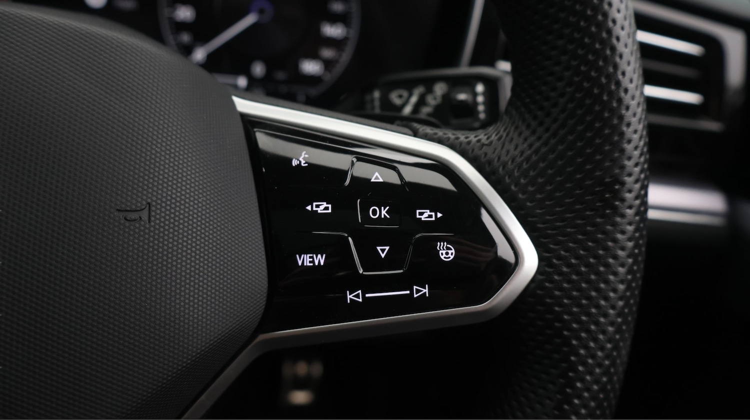 Used Volkswagen Touareg 2023 for sale - 77492306: Photo 24