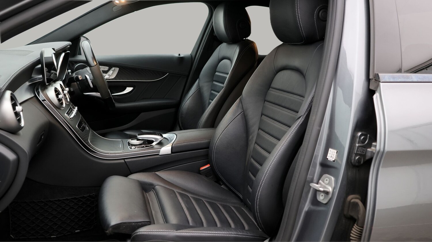 Used Mercedes-Benz C Class 2021 for sale - 77260995: Photo 14