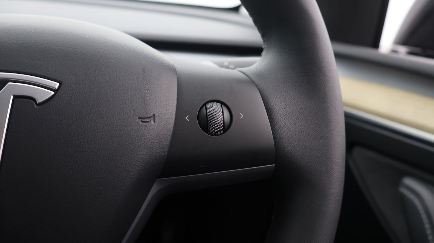 Used Tesla Model Y 2023 for sale - 77272235: Photo 25