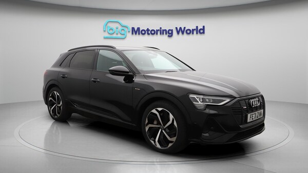 Used Audi e-tron 2021 for sale - 76317930: Photo 2