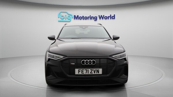 Used Audi e-tron 2021 for sale - 76317930: Photo 3