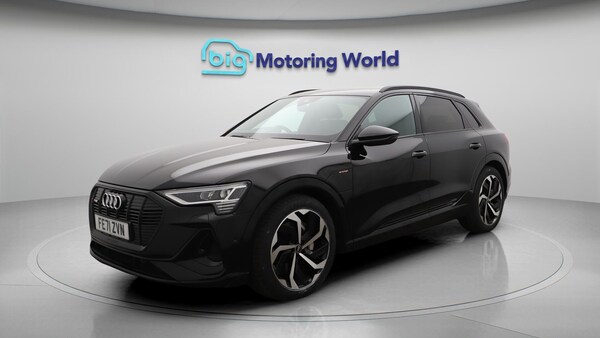 Used Audi e-tron 2021 for sale - 76317930: Photo 4