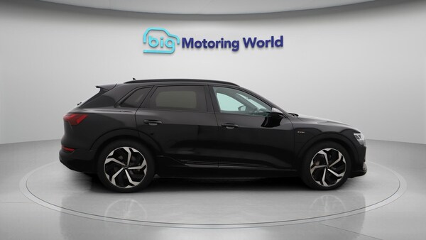 Used Audi e-tron 2021 for sale - 76317930: Photo 9