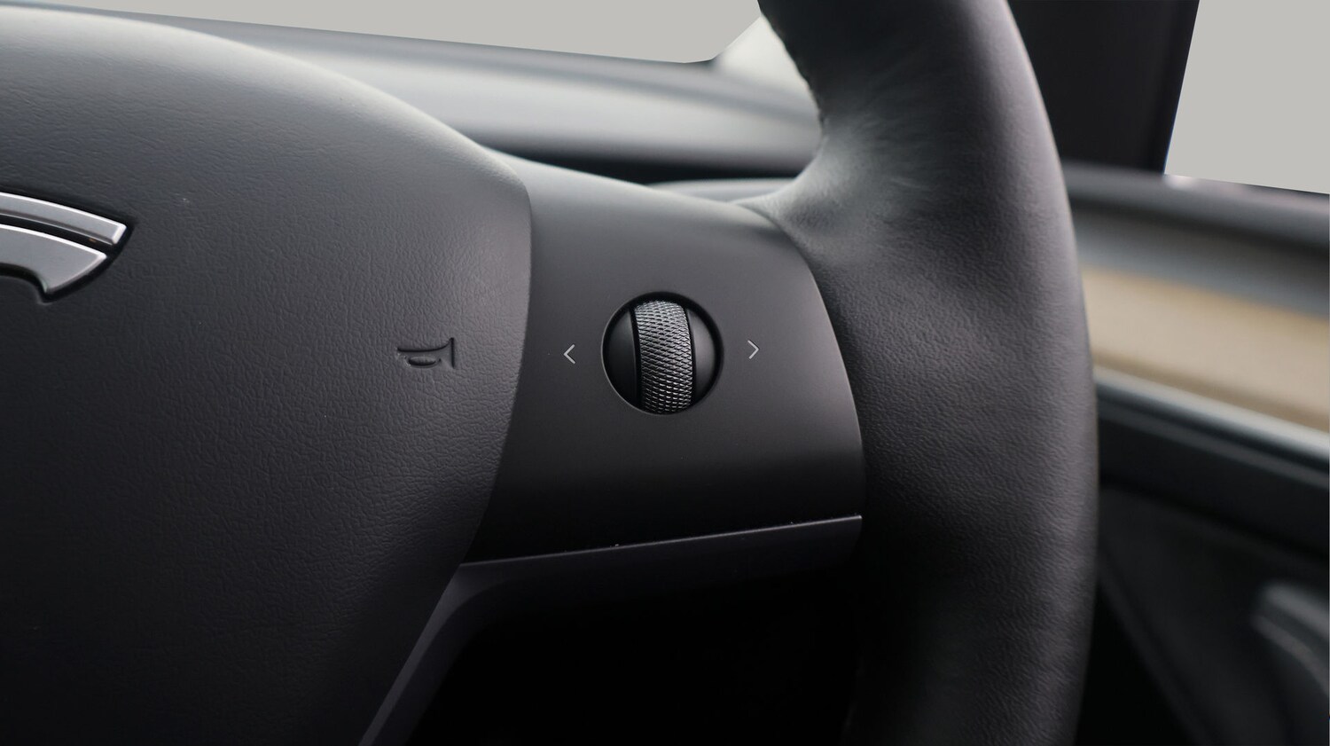 Used Tesla Model Y 2023 for sale - 76817455: Photo 26