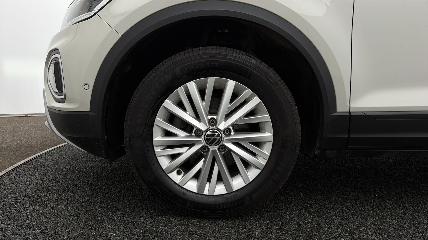 Used Volkswagen T-Roc 2023 for sale - 78196660: Photo 17