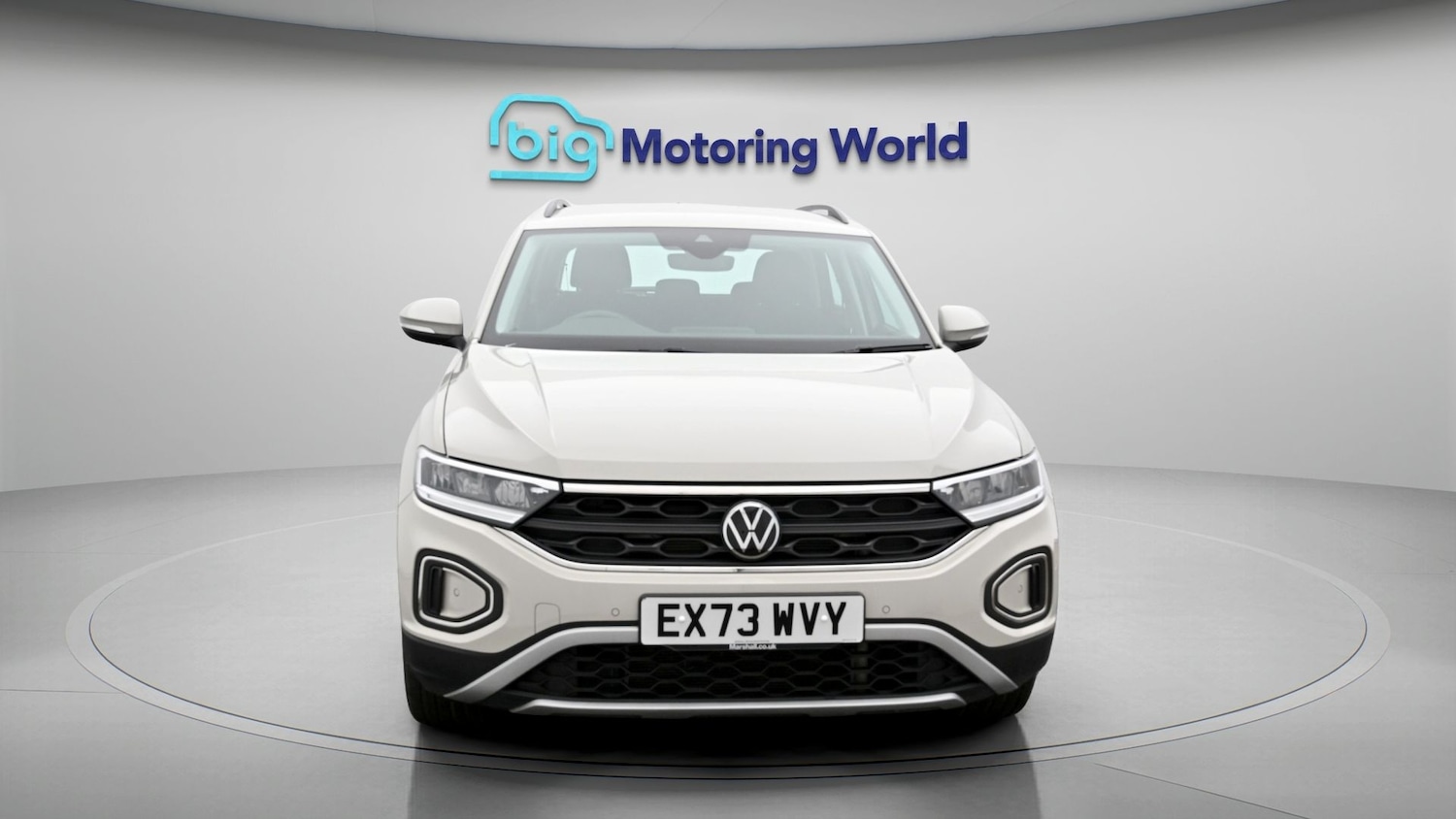 Used Volkswagen T-Roc 2023 for sale - 78196660: Photo 2