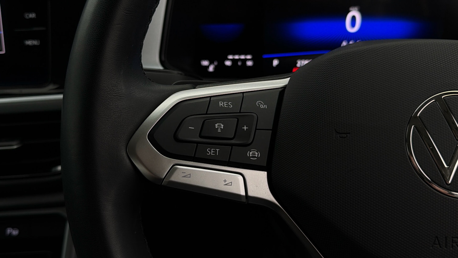 Used Volkswagen T-Roc 2023 for sale - 78196660: Photo 22