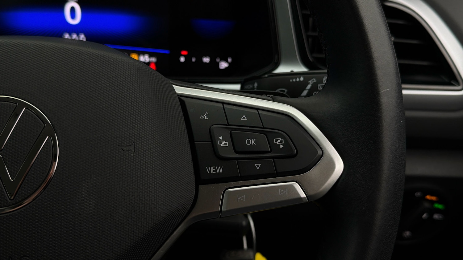 Used Volkswagen T-Roc 2023 for sale - 78196660: Photo 23