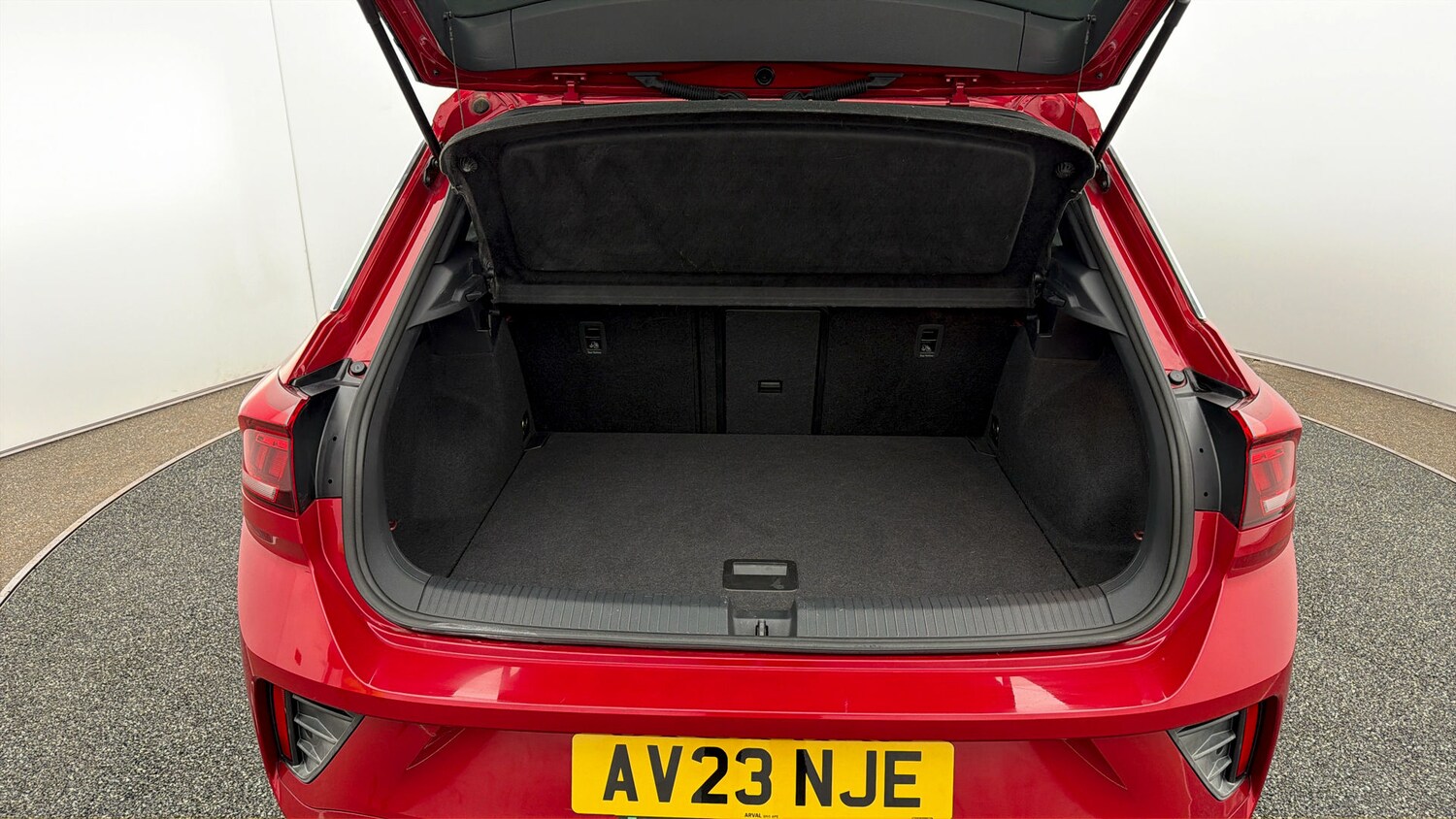 Used Volkswagen T-Roc 2023 for sale - 78159768: Photo 16