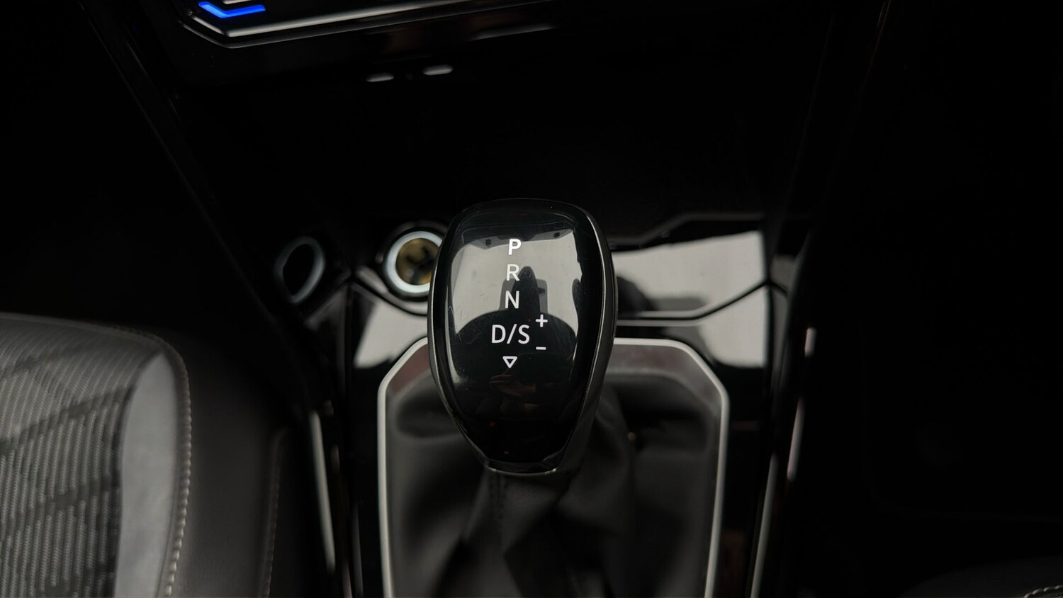 Used Volkswagen T-Roc 2023 for sale - 78159768: Photo 25