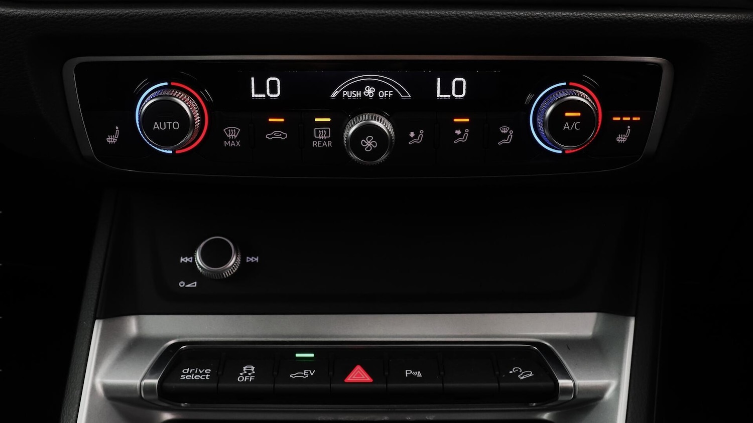 Used Audi Q3 2021 for sale - 76561599: Photo 13