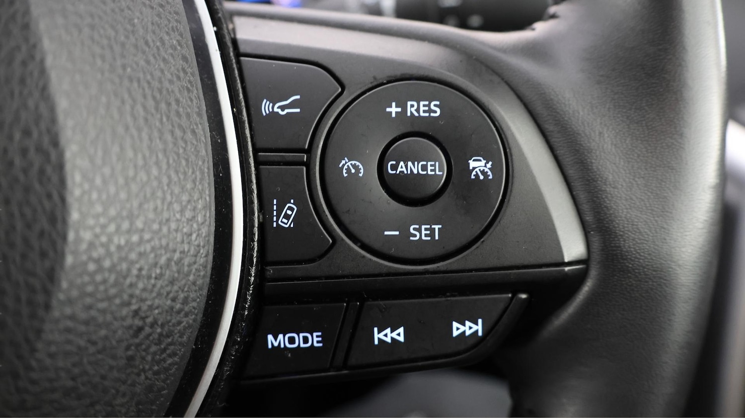 Used Toyota RAV4 2020 for sale - 76633780: Photo 27