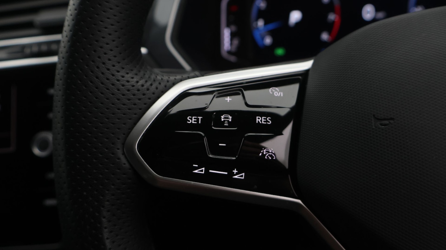 Used Volkswagen Tiguan 2021 for sale - 77336371: Photo 22