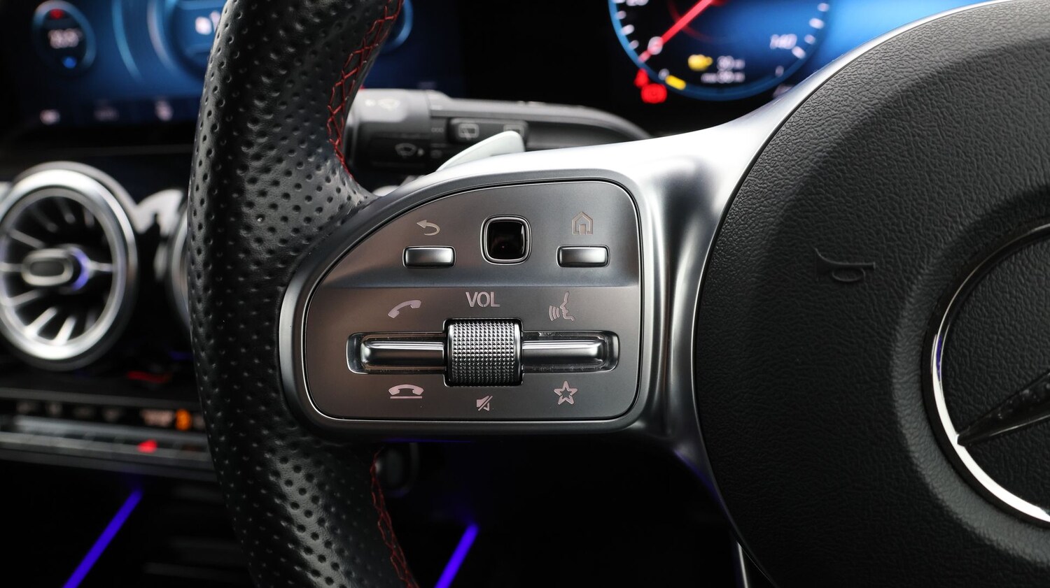 Used Mercedes-Benz EQB 2023 for sale - 77516639: Photo 31