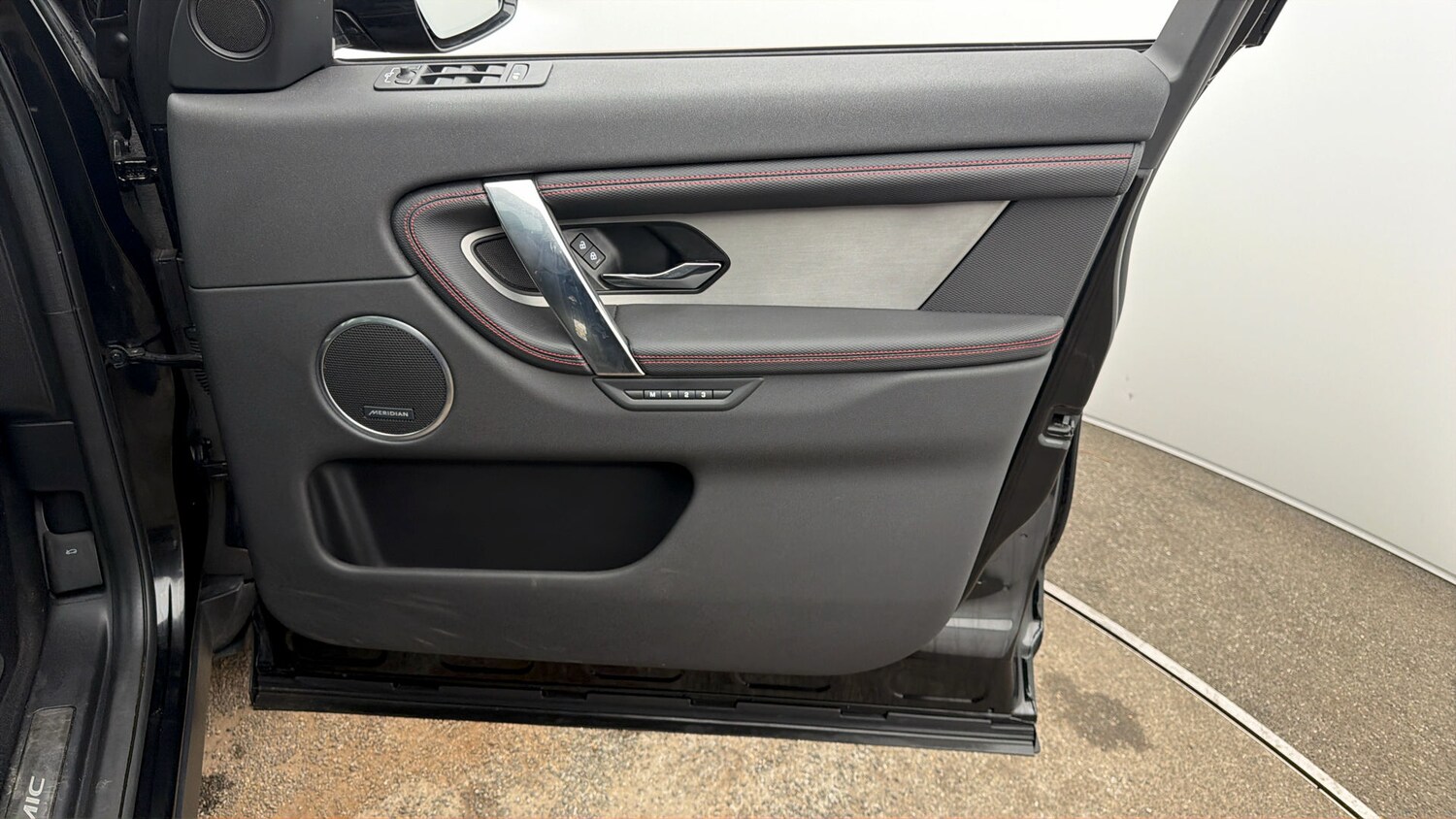 Used Land Rover Discovery Sport for sale - 78106097: Photo 14