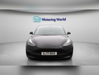 Tesla - Model 3