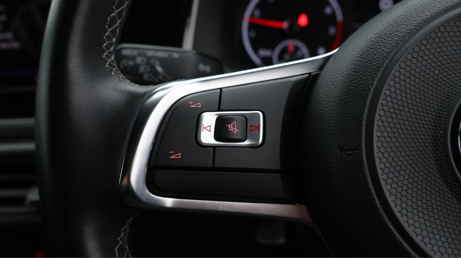 Used Volkswagen Polo 2019 for sale - 76688508: Photo 25