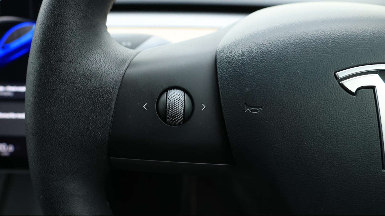 Used Tesla Model 3 2021 for sale - 76153201: Photo 23