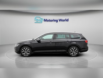 Used Volkswagen Passat 2022 for sale - 78454800: Photo