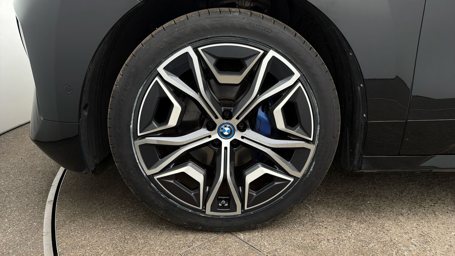 Used BMW iX 2022 for sale - 77946880: Photo 17