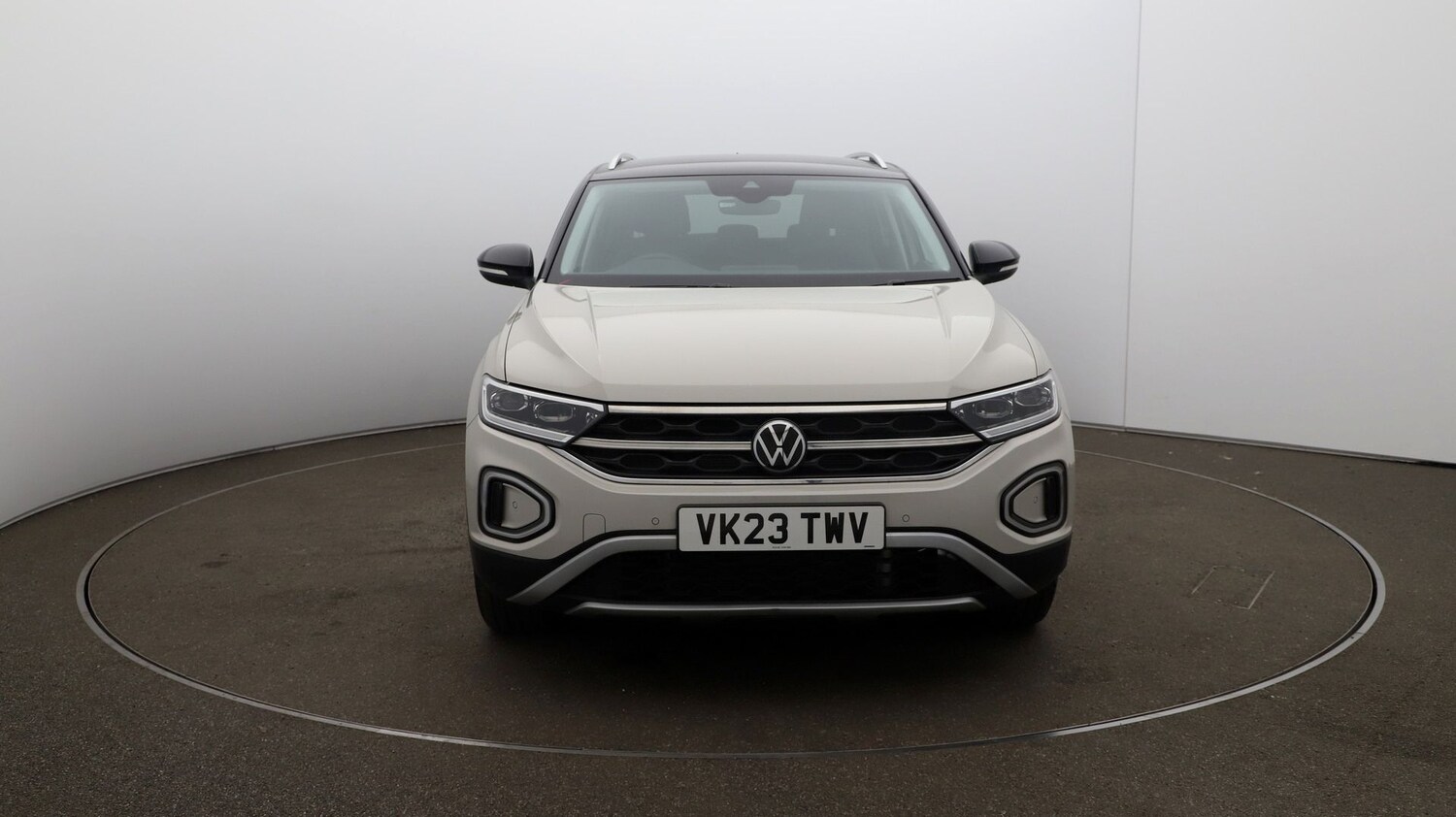 Used Volkswagen T-Roc for sale - 76809958: Photo 33