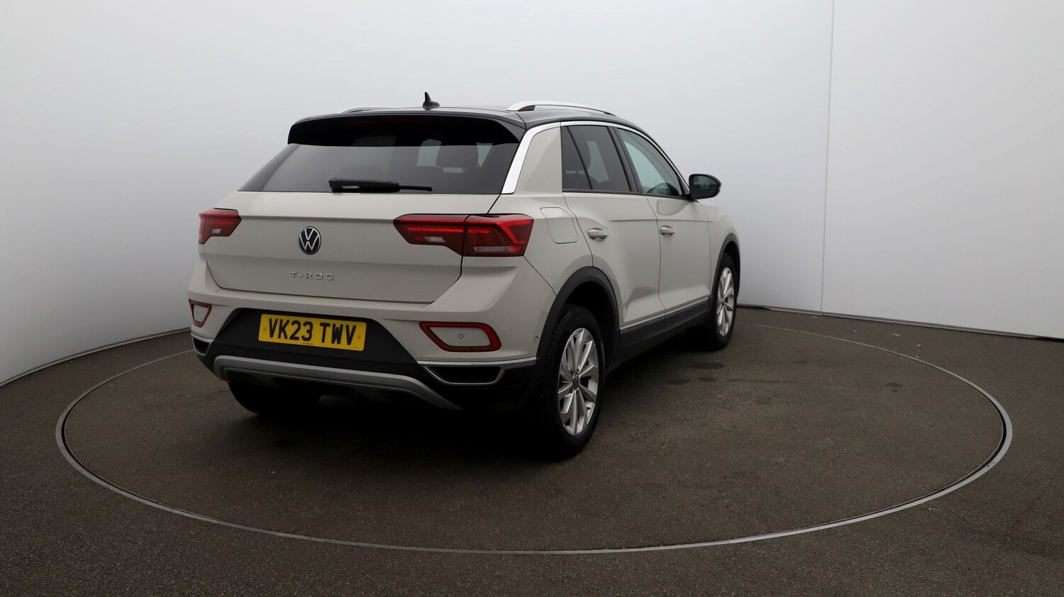 Used Volkswagen T-Roc for sale - 76809958: Photo 48