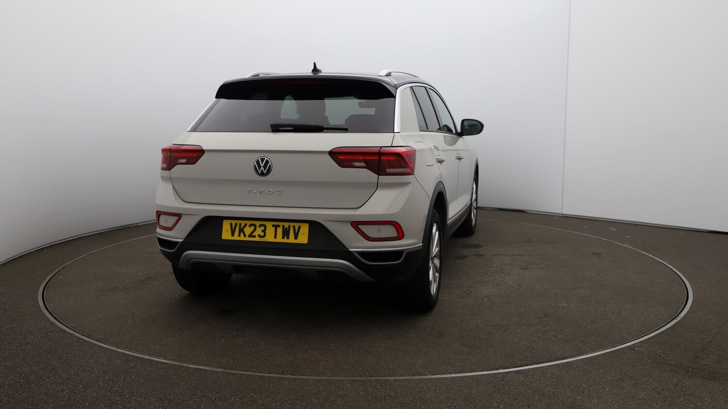 Used Volkswagen T-Roc for sale - 76809958: Photo 49