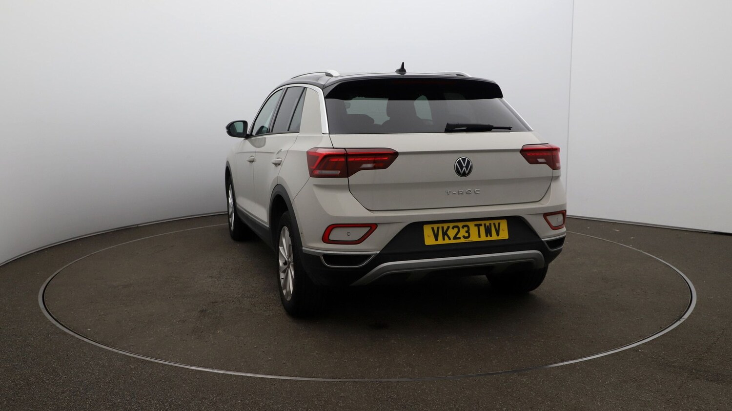 Used Volkswagen T-Roc for sale - 76809958: Photo 53