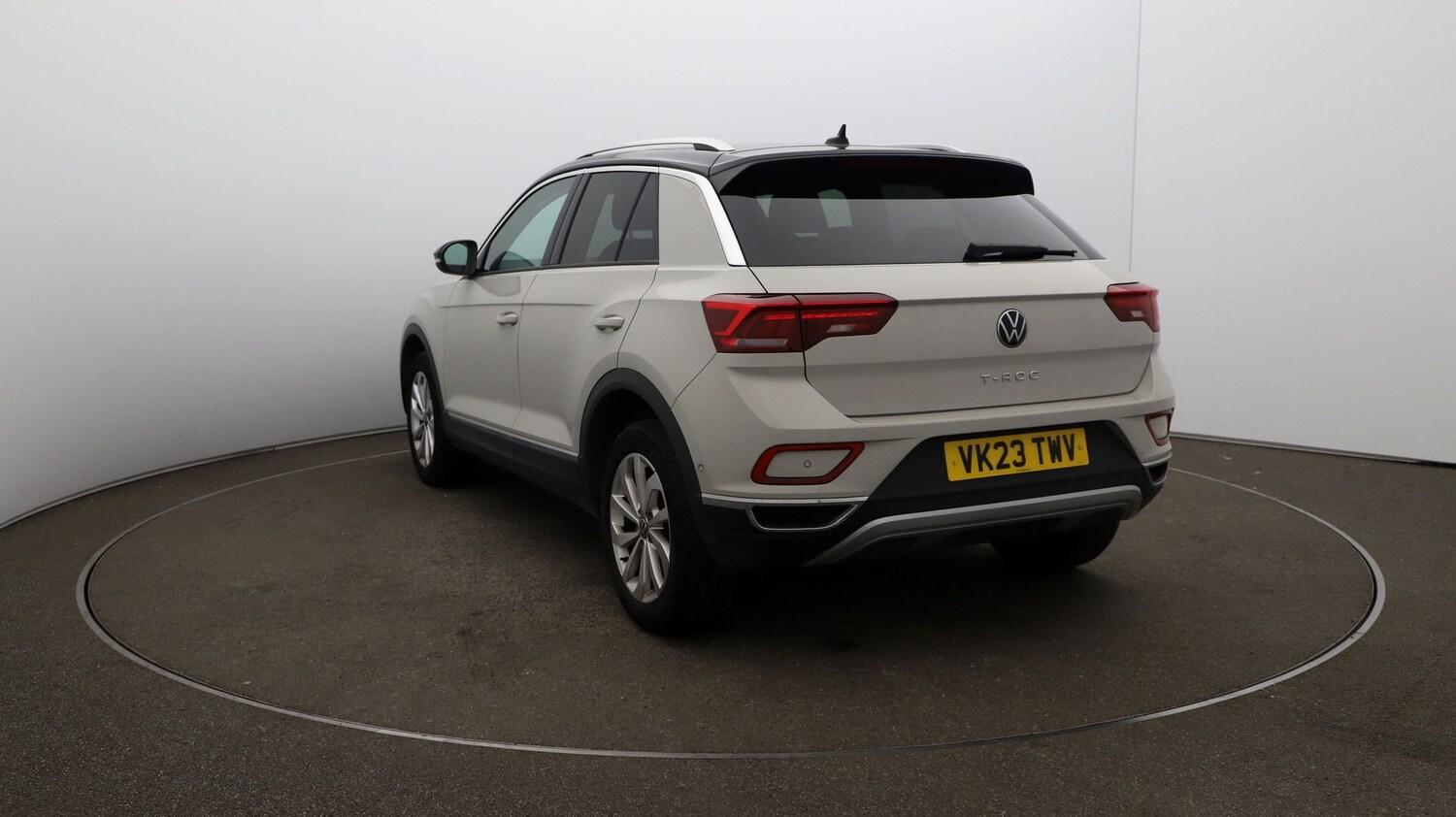 Used Volkswagen T-Roc for sale - 76809958: Photo 54