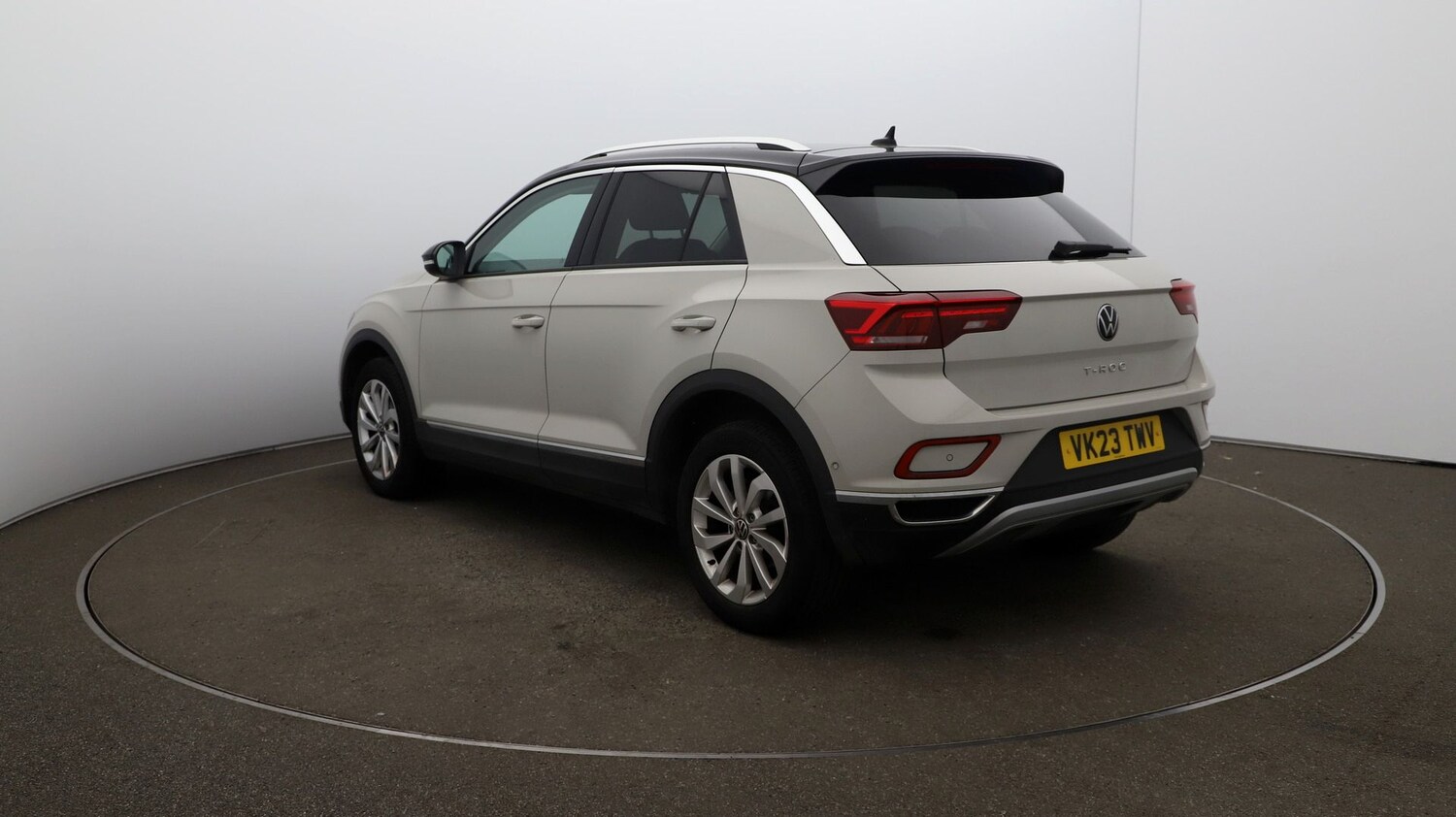 Used Volkswagen T-Roc for sale - 76809958: Photo 55