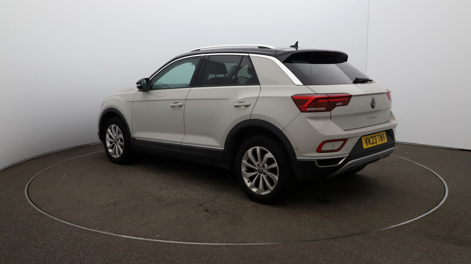 Used Volkswagen T-Roc for sale - 76809958: Photo 56