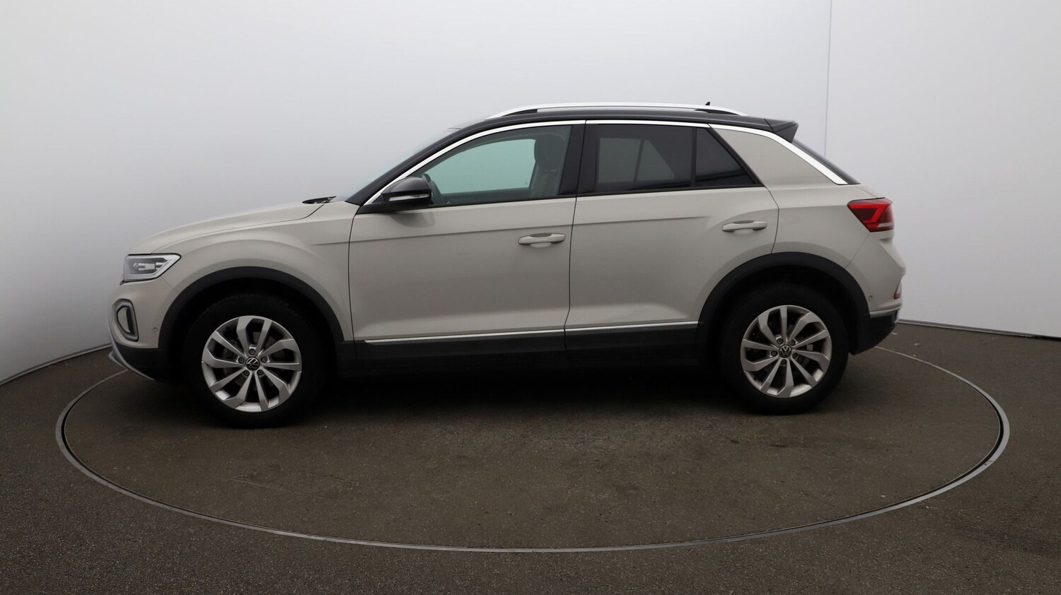 Used Volkswagen T-Roc for sale - 76809958: Photo 58
