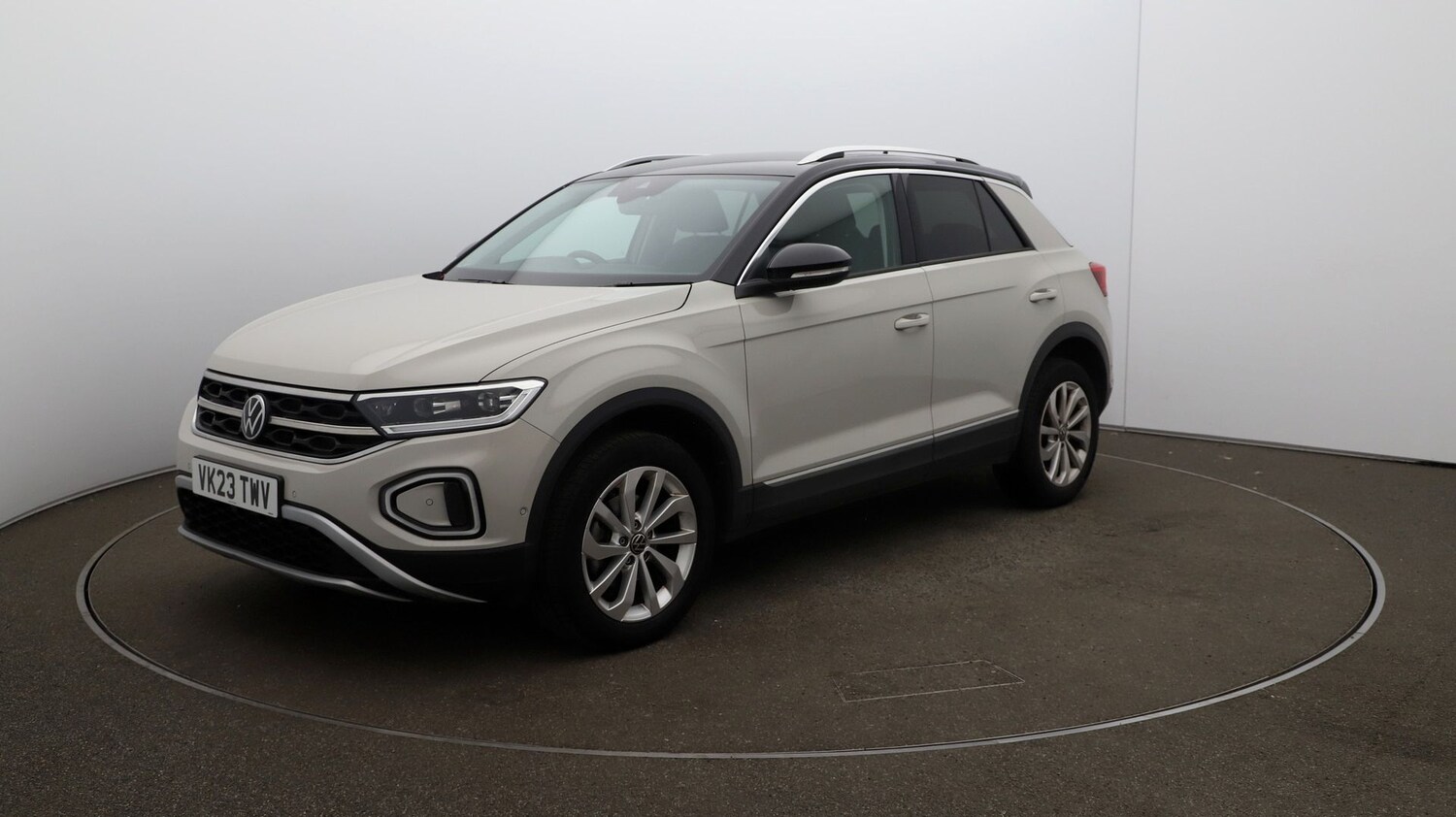 Used Volkswagen T-Roc for sale - 76809958: Photo 62