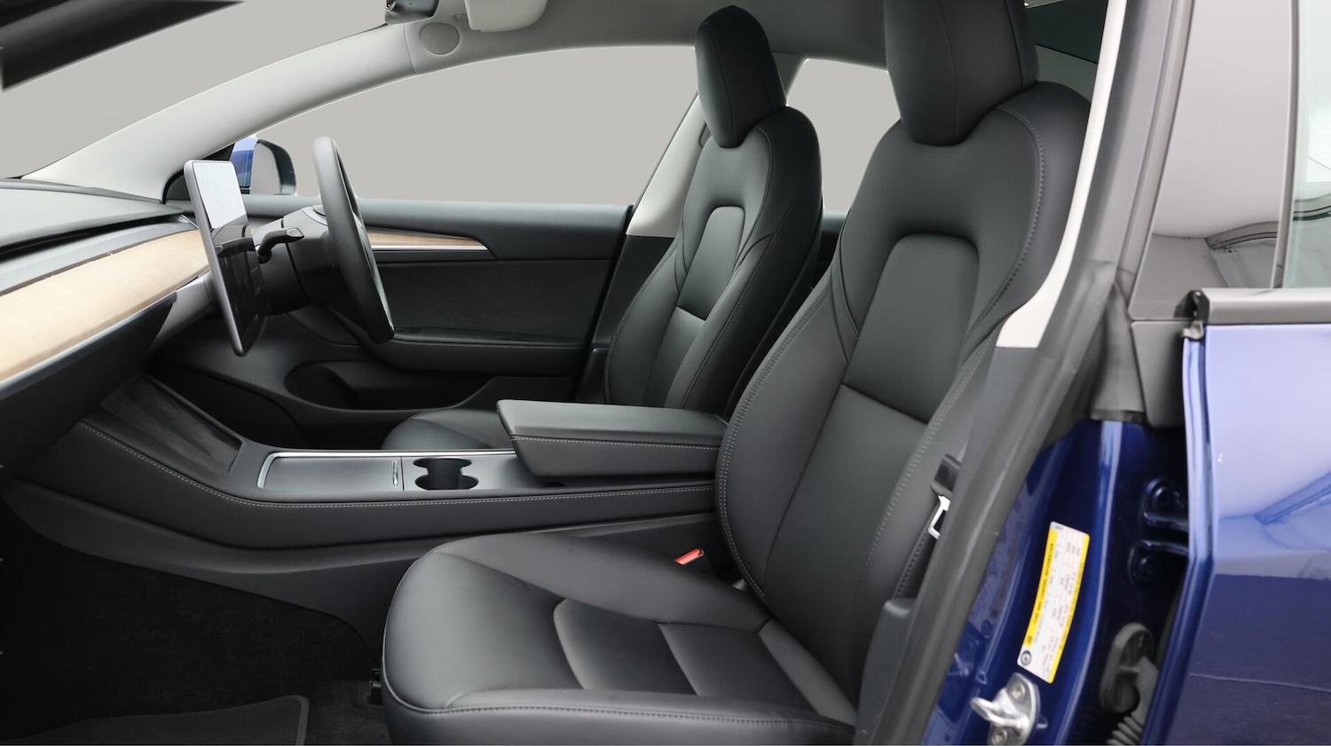 Used Tesla Model 3 2021 for sale - 76743132: Photo 15