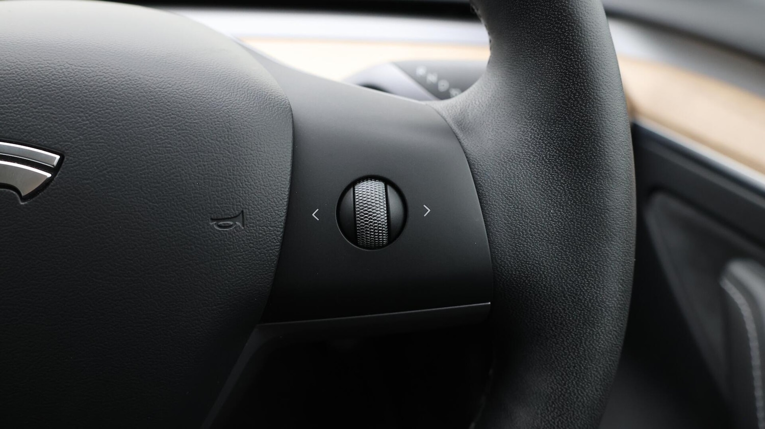 Used Tesla Model 3 2021 for sale - 76743132: Photo 26