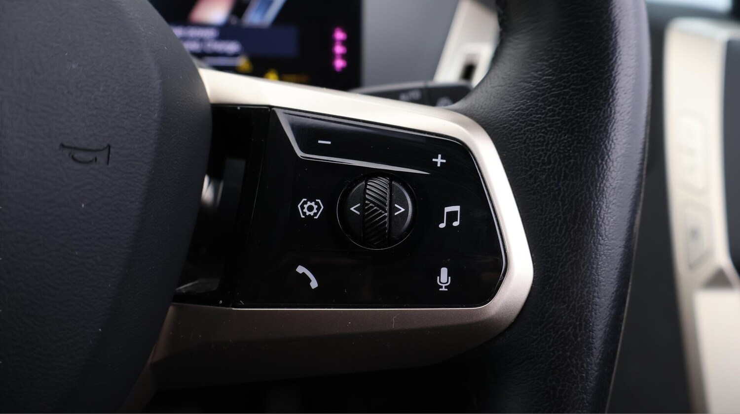 Used BMW iX 2022 for sale - 76659307: Photo 27