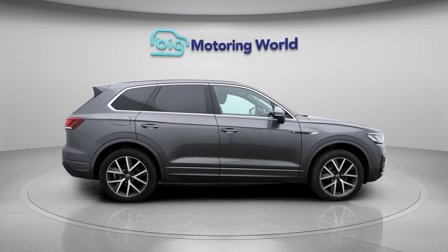 Used Volkswagen Touareg 2023 for sale - 77931432: Photo 8