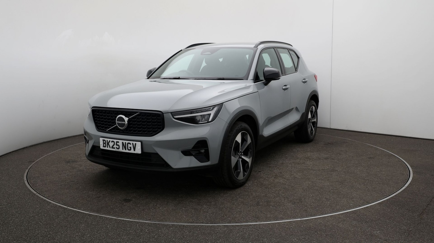 Used Volvo XC40 2025 for sale - 76810622: Photo 28