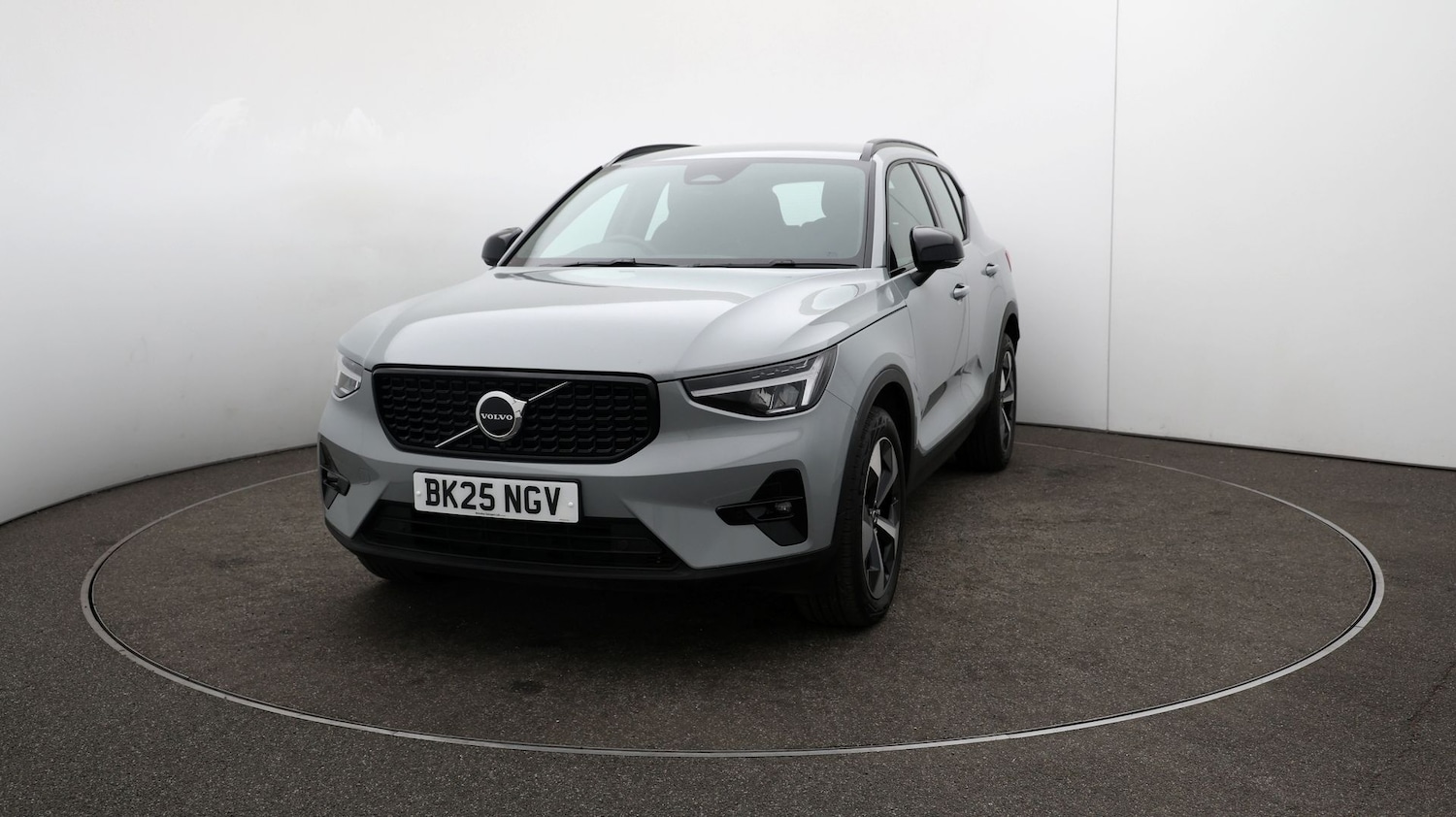 Used Volvo XC40 2025 for sale - 76810622: Photo 29