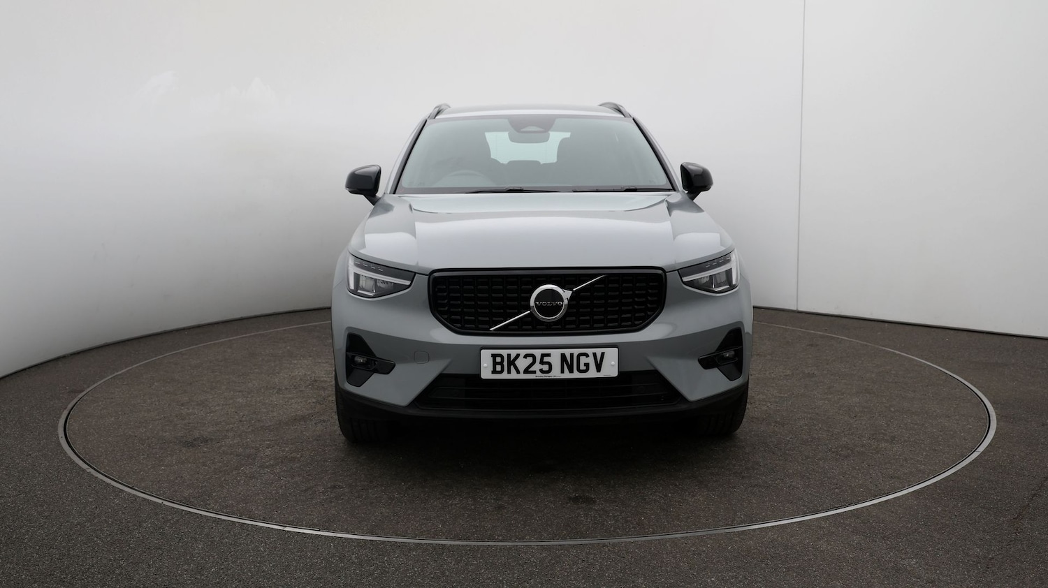 Used Volvo XC40 2025 for sale - 76810622: Photo 31