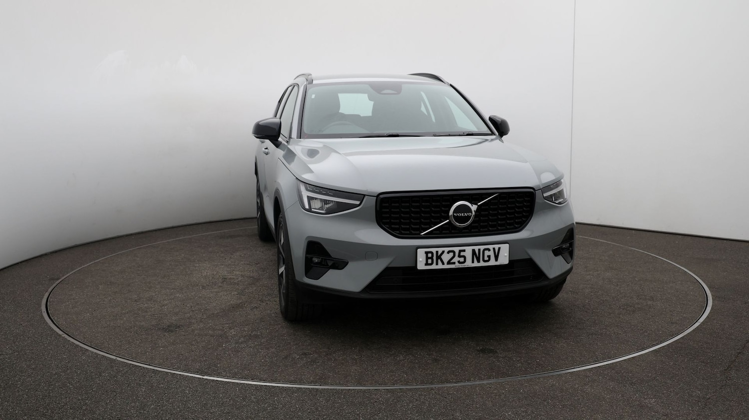 Used Volvo XC40 2025 for sale - 76810622: Photo 32