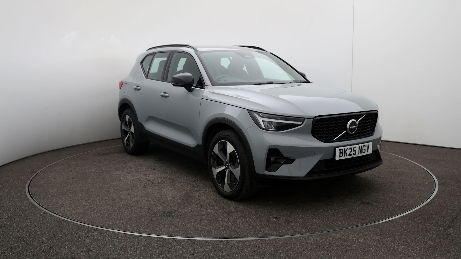 Used Volvo XC40 2025 for sale - 76810622: Photo 34